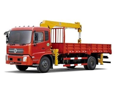小型隨車吊清障車 城市道路救援的高效利器