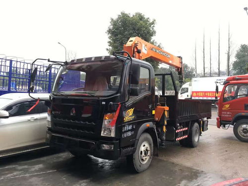 藍牌重汽豪沃隨車吊報價解析 4噸隨車吊市場行情與選購指南